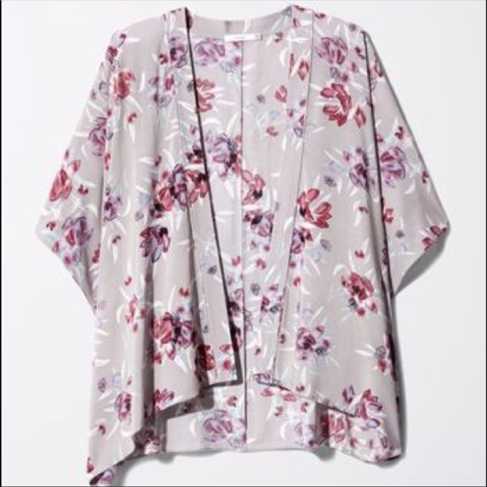 Women’s Kimono Style Top.